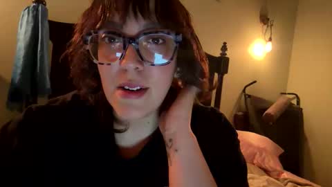 blue online show from March 25, 7:00 am