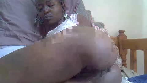 Snapshot of baby_facii chatting on February 5, 1:44 pm baby_facii online show from February 5, 1:44 pm