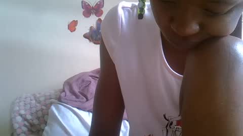 Snapshot of baby_facii chatting on February 6, 9:00 am baby_facii online show from February 6, 9:00 am