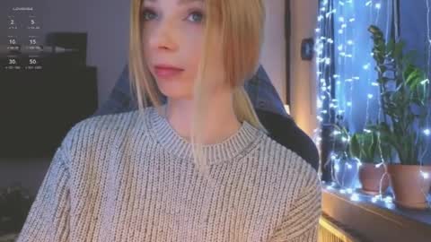Snapshot of baby_gopn1k chatting on December 10, 4:56 am baby gopn1k online show from December 10, 4:56 am