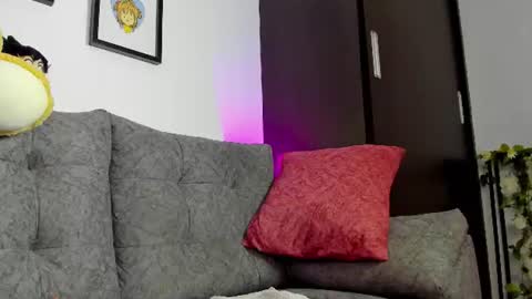 BomBom online show from July 24, 3:43 pm