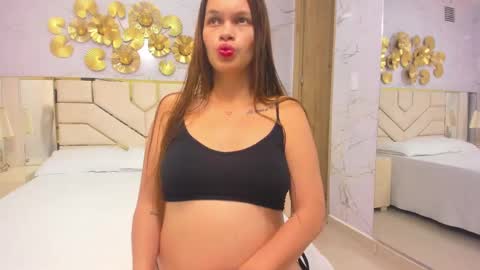 Snapshot of babyangel18_ chatting on October 7, 3:11 am ANGEL online show from October 7, 3:11 am