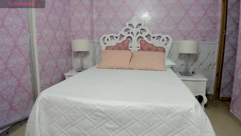 Snapshot of babyangel18_ chatting on September 24, 10:36 am ANGEL online show from September 24, 10:36 am
