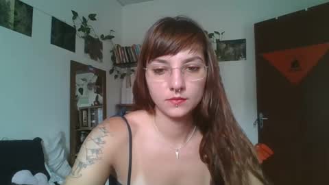 Snapshot of babydemon6 chatting on January 10, 12:47 pm babydemon6 online show from January 10, 12:47 pm