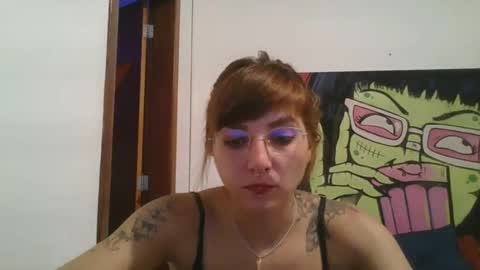 Snapshot of babydemon6 chatting on January 24, 9:15 pm babydemon6 online show from January 24, 9:15 pm