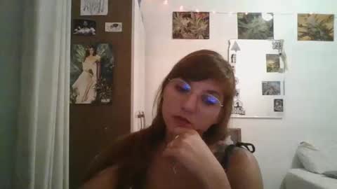 Snapshot of babydemon6 chatting on February 4, 11:16 pm babydemon6 online show from February 4, 11:16 pm