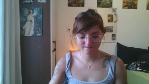 Snapshot of babydemon6 chatting on February 1, 9:08 pm babydemon6 online show from February 1, 9:08 pm