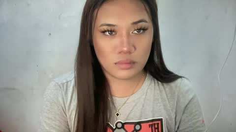 AMARA - FOLLOW ME AND THUMBS UP online show from June 16, 2:45 am