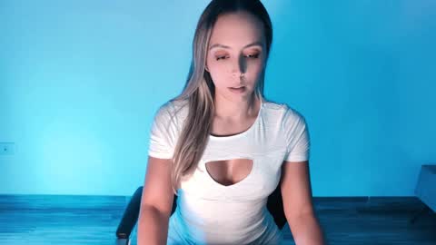 Snapshot of barbara_weber chatting on January 7, 1:17 am barbara_weber online show from January 7, 1:17 am