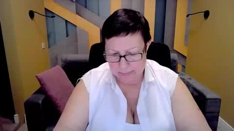 barbaraturners online show from February 12, 10:15 pm