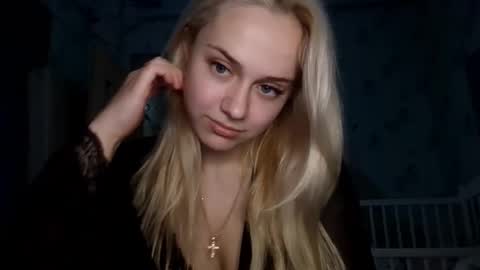 barbie___girl online show from March 10, 5:17 pm