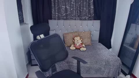 Snapshot of barbie_angels chatting on September 9, 9:58 pm valentina online show from September 9, 9:58 pm