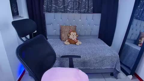 Snapshot of barbie_angels chatting on October 10, 12:59 am valentina online show from October 10, 12:59 am