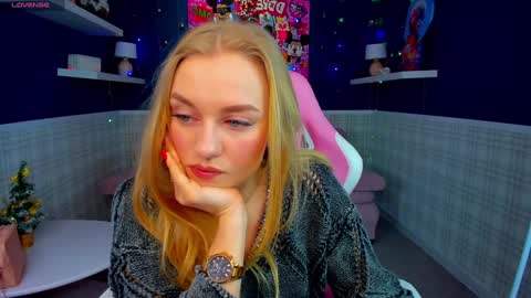 Snapshot of barbie_lis chatting on January 7, 1:28 am LisGTM2 Mon-Thu Sat 0100am-0700am online show from January 7, 1:28 am