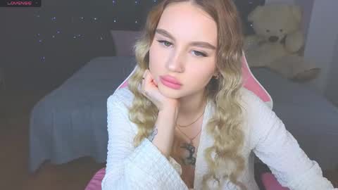 Eva online show from May 13, 4:57 pm