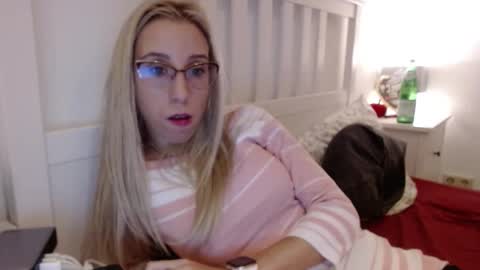 Lena online show from November 11, 7:33 pm