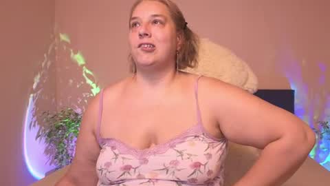Love online show from August 6, 2:46 pm