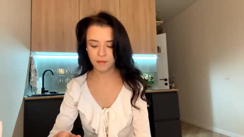 Katie online show from October 25, 7:05 am