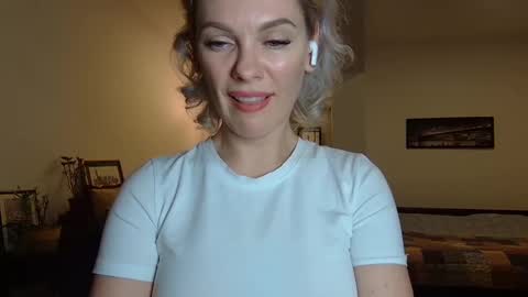 Snapshot of beautifulkollettee chatting on January 24, 10:19 pm Beautifulkollette online show from January 24, 10:19 pm