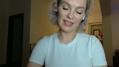 Snapshot of beautifulkollettee chatting on January 21, 9:36 pm Beautifulkollette online show from January 21, 9:36 pm