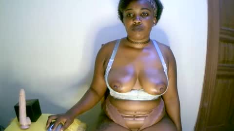 beautifulpeach2 online show from January 21, 7:06 pm