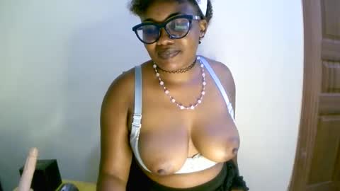 beautifulpeach2 online show from January 21, 5:49 am