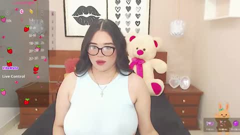 Snapshot of beautty_pink chatting on December 13, 3:11 pm beautty_pink online show from December 13, 3:11 pm