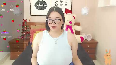 Snapshot of beautty_pink chatting on December 31, 1:41 pm beautty_pink online show from December 31, 1:41 pm