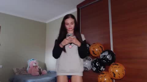Snapshot of beauty_fruity chatting on October 9, 9:35 am Maria online show from October 9, 9:35 am