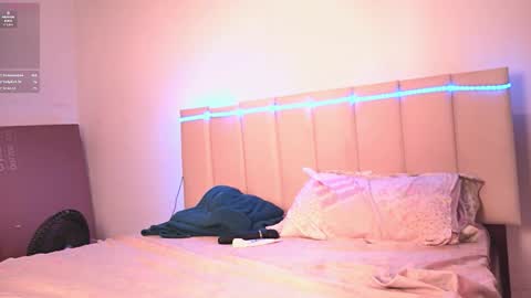 Jennifer online show from September 20, 4:44 am