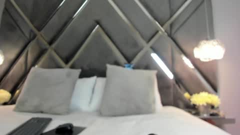 BeckaMils online show from December 11, 4:07 am