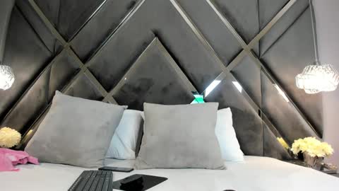 BeckaMils online show from December 29, 4:05 am