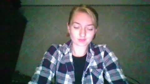 BeckiXOlensy online show from June 16, 4:19 pm
