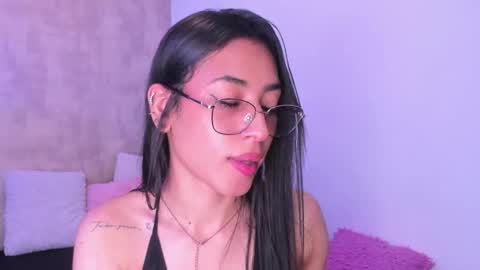 becky__g online show from October 18, 4:59 am