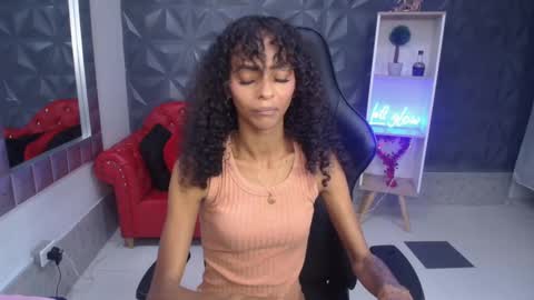 becky_lynch_102 online show from March 16, 5:17 pm