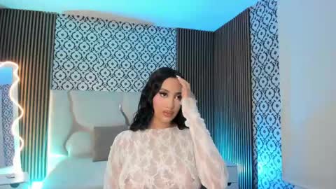 BELLA online show from June 5, 12:11 pm
