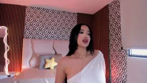 BELLA online show from July 11, 12:27 pm