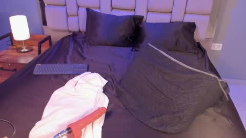 Bella online show from March 18, 4:39 am