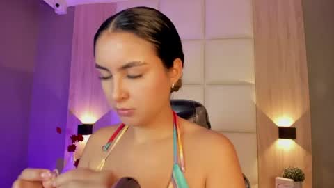 Bella cam online show from July 2, 7:09 pm