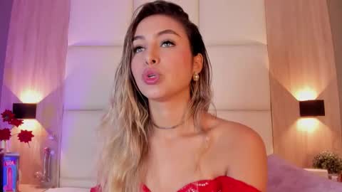 Bella cam online show from March 19, 7:51 pm