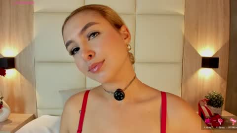 Bella cam online show from July 30, 7:04 pm