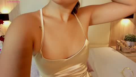 Bella cam online show from July 13, 7:14 pm