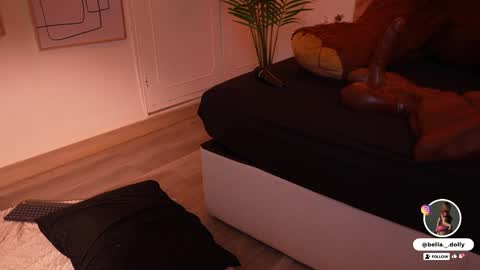    online show from September 30, 3:17 pm