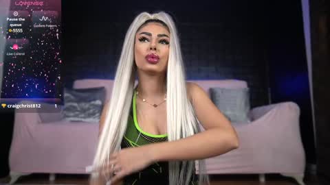 Snapshot of bella_blonda chatting on February 7, 5:07 pm Emma Bella online show from February 7, 5:07 pm