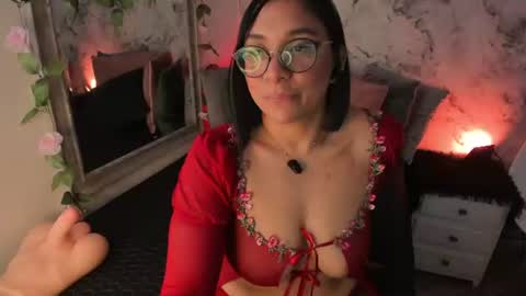 Dessi  online show from June 14, 2:06 pm