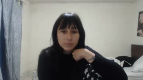 bella_luna34 online show from April 30, 10:42 am