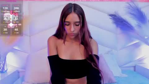 bella_peach_ online show from July 29, 3:50 am