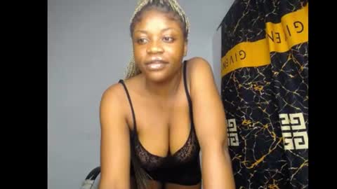 bella online show from July 25, 5:53 pm