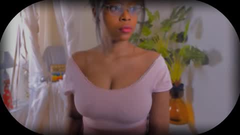 Bellah Blakes-Sarah Scrumptious Lee online show from September 20, 11:19 am