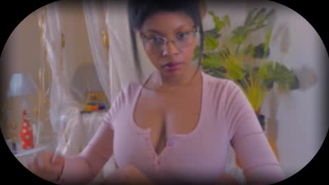 Bellah Blakes-Sarah Scrumptious Lee online show from November 12, 10:13 am